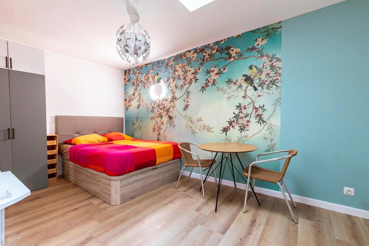 Gare Du Nord Confortable Pied A Terre Avec Patio Parigi