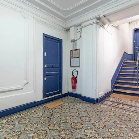 Gare Du Nord Confortable Pied à Terre Avec Patio Appartamento Parigi