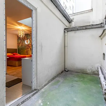 Appartamento Gare Du Nord Confortable Pied à Terre Avec Patio